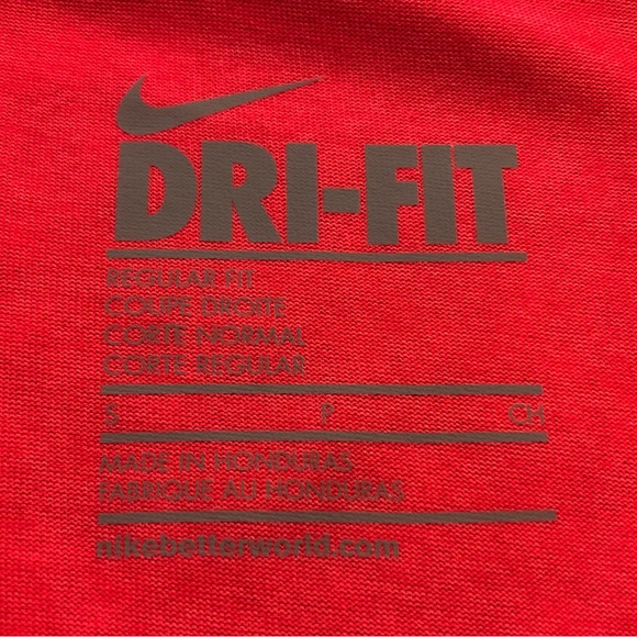 NWOT Nike Top - Picture 3 of 6